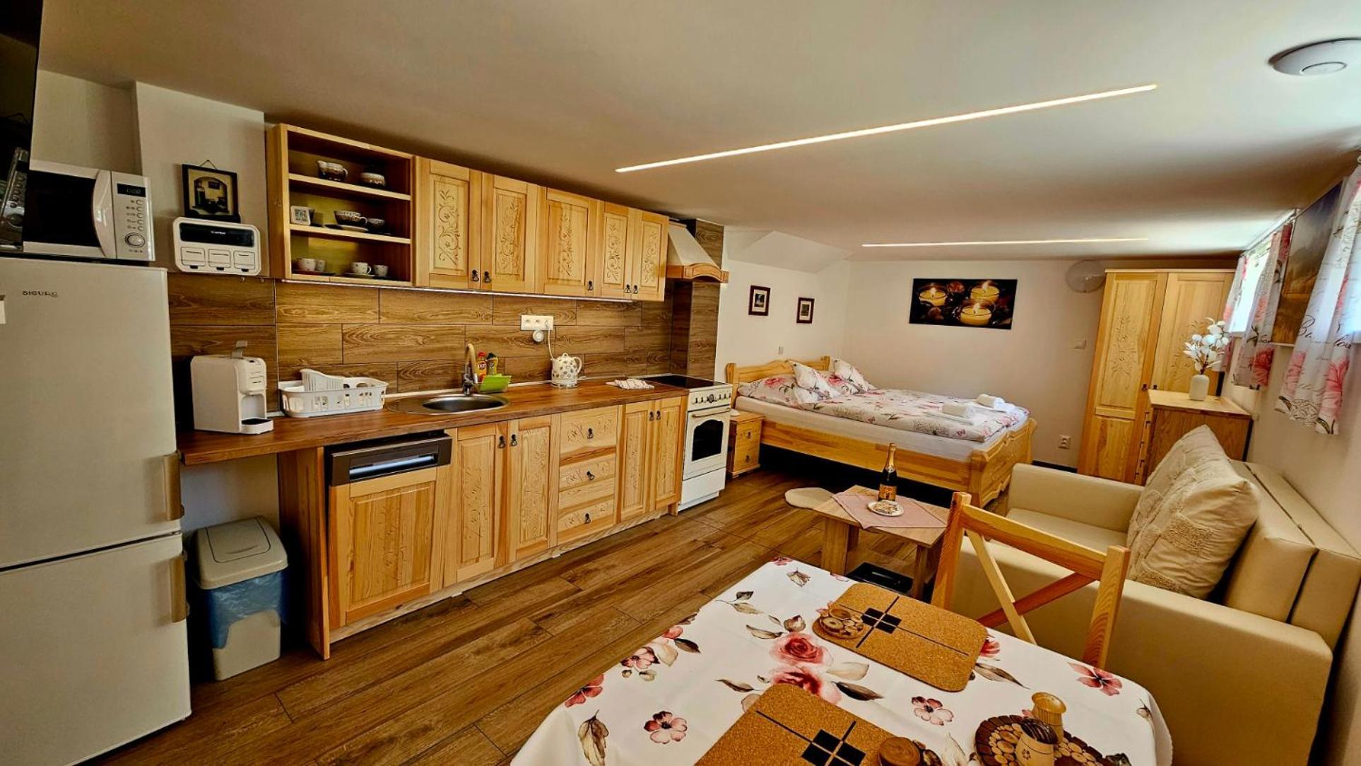 Holiday House Daniela Ждяр Екстер'єр фото